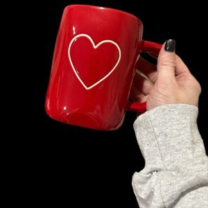 NWT Rae Dunn “❤️” ceramic mug